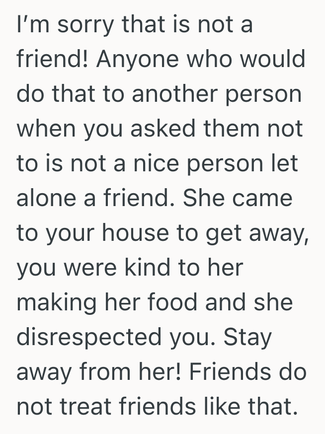 Screenshot 2025 08 26 at 11.00.37 PM Her Friend Posted A Photo Of Her Messy Bathroom And Refused To Take It Down, So This Young Woman Ratted Her Out To Her Mom