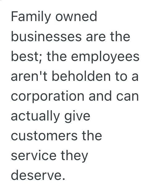 Screenshot 2025 08 27 at 3.14.46 PM Pet Store Employee Went Out Of His Way To Help A Struggling Customer, So He Created A Moment Of Genuine Relief And Gratitude That Neither Would Forget