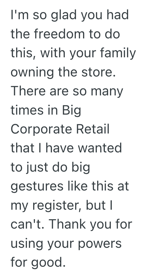 Screenshot 2025 08 27 at 3.17.10 PM Pet Store Employee Went Out Of His Way To Help A Struggling Customer, So He Created A Moment Of Genuine Relief And Gratitude That Neither Would Forget