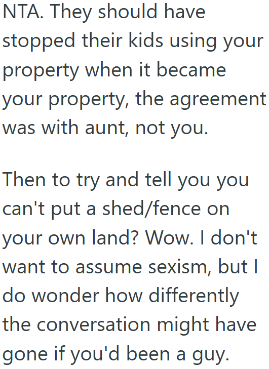 Screenshot 3 0ee864 Homeowner Put Up A Fence While Their Neighbors Were Away, And They Made A Fuss About It When They Came Back