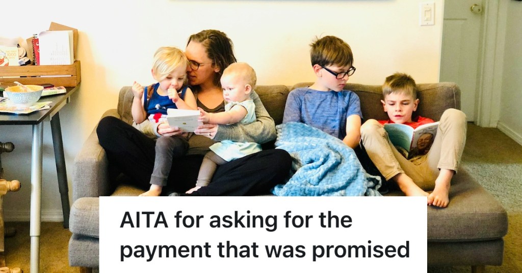 babysitter reading to children