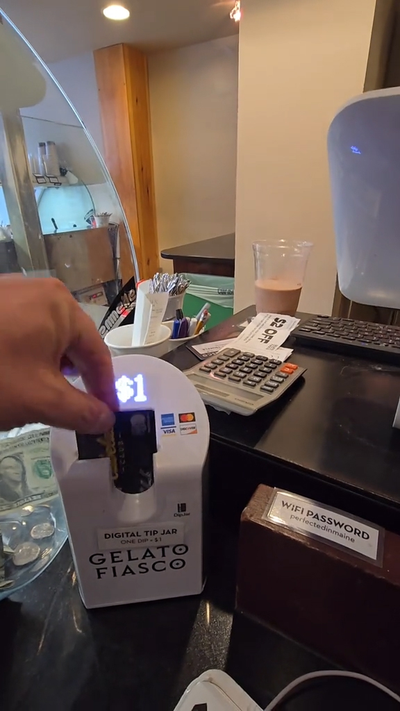Using a digital tip jar