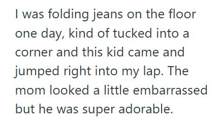 Little Girl 3 Retail Employee Spends A Long Day Ringing Up Customers, But A Toddler Who Always Runs Over To Wave At Her Leaves Her Heart Warmed