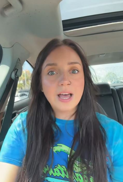 Waitress talking about her job