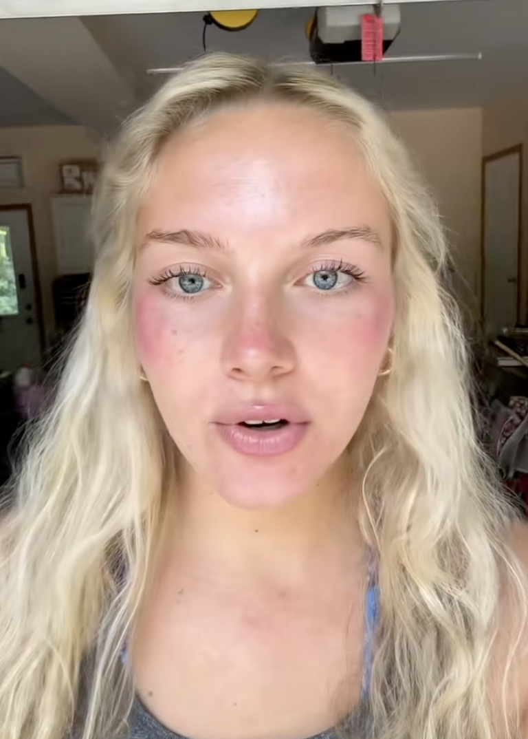 woman talking about her job