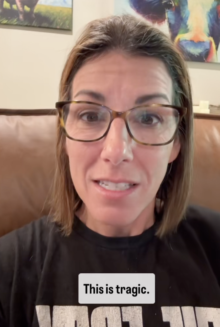 woman talking to tiktokkers