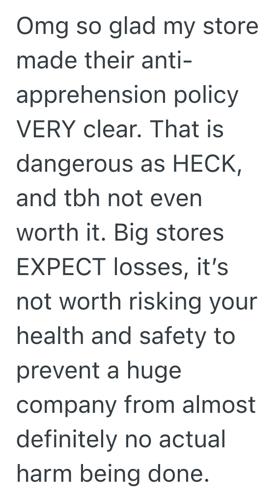 Screenshot 2025 09 09 at 10.10.02 PM Store Employees Chase A Thief Out The Door, But When He Enters A Homeowners Yard, Hes Really Cornered