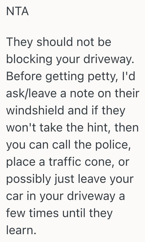 Screenshot 2025 09 12 at 1.37.13 PM Homeowner Is Annoyed At Parent Who Partially Blocks Their Driveway During School Pick Up, So Theyre Thinking About Reporting Them To The City Or The School