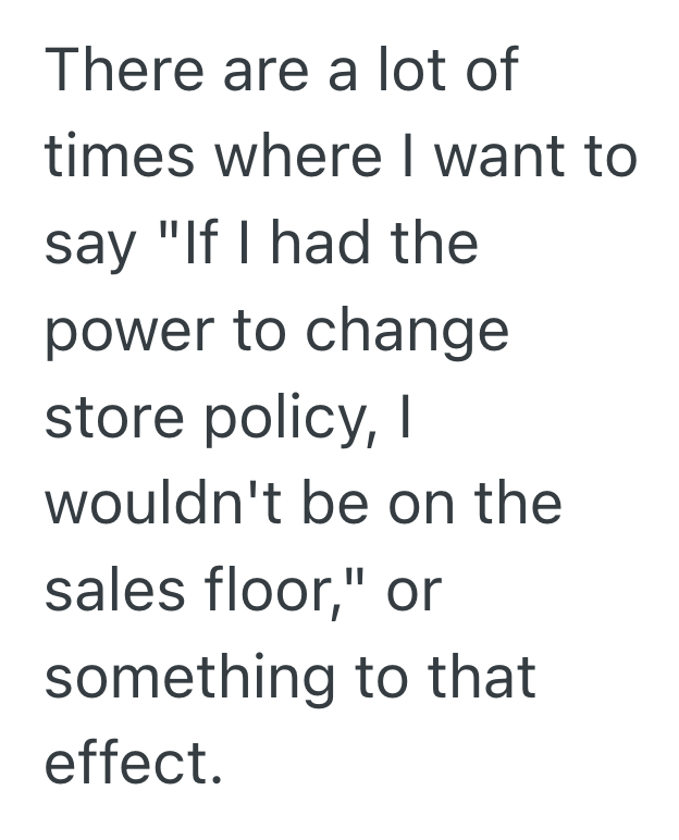 Screenshot 2025 09 23 at 7.44.16 PM Customer Lost His Cool Over A Liquor Store’s Organization, But The Employee Stayed Neutral And Refused To Give Him A Reaction Until He Wore Himself Out