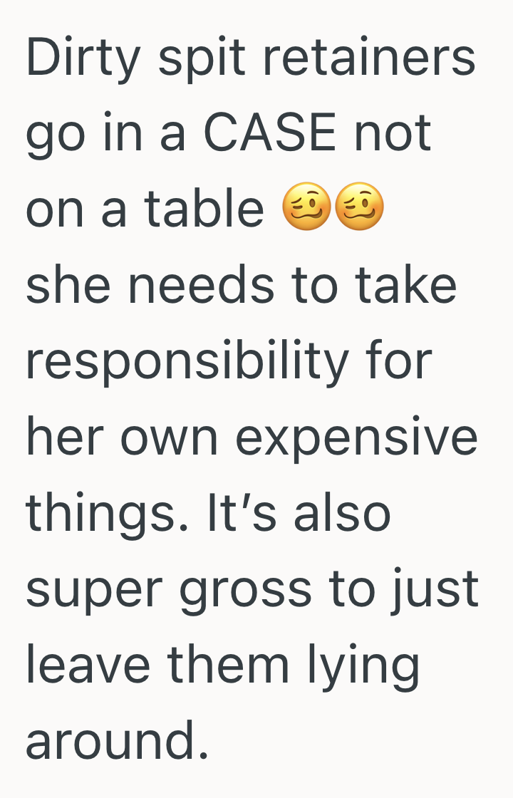 Screenshot 2025 09 24 at 4.35.25 PM Teenager Accidentally Broke Her Sister’s Retainer After It Was Left On The Floor, But Instead Of Admitting Her Sister Was At Fault Her Parents Expected Her To Cover The Entire Cost