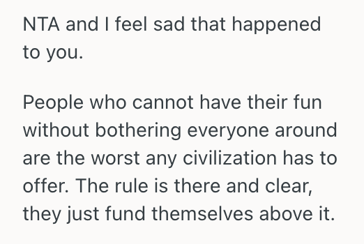 Screenshot 2025 09 28 at 12.51.35 PM Woman Wanted To Relax At The Hotel Pool, So She Asked A Group Of Guests To Turn Off Their Speakers Or Wear Headphones