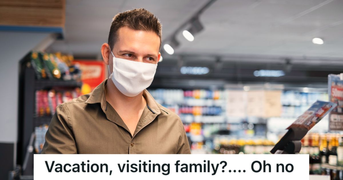 Male customer with a facemask at the cashier