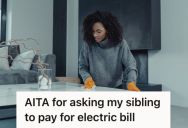 Young Woman Shares House Chores And Responsibilities With Her Brother, But He Doesn’t Take It Seriously And Often Forgets