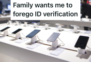 Mobile Phone User Comes Into A Store To Pick Up His Phone, But There’s A Big Problem Because His Name Isn’t The Name On The Receipt