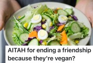 New Friend Loses It Over Chicken Tenders, So She Ends The Friendship After Just One Month