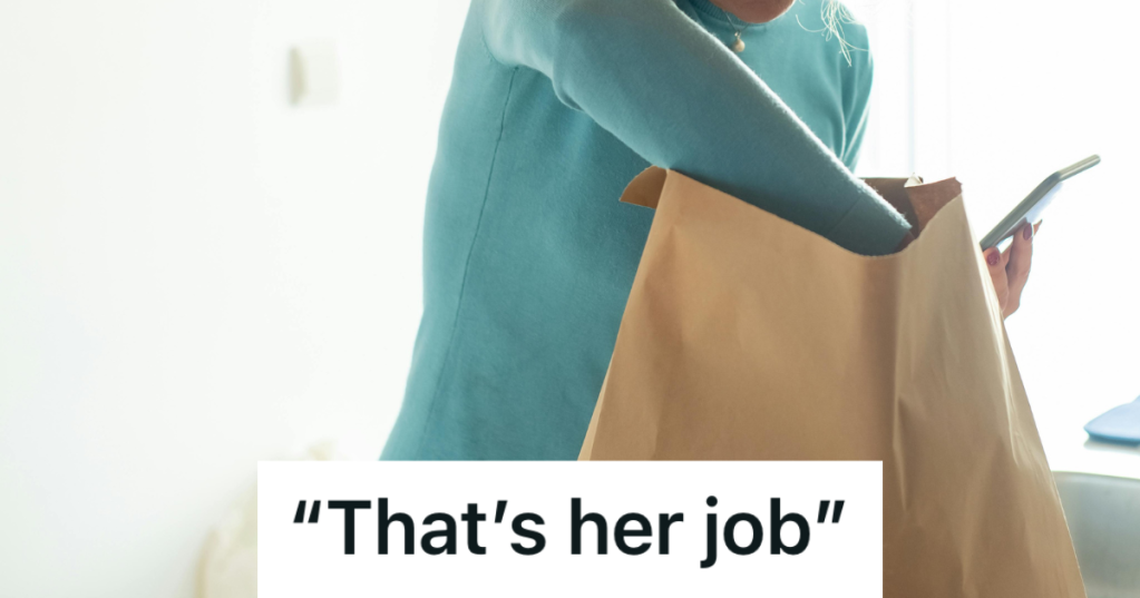 woman bagging her groceries