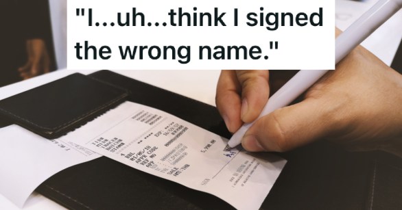 customer signing credit card receipt
