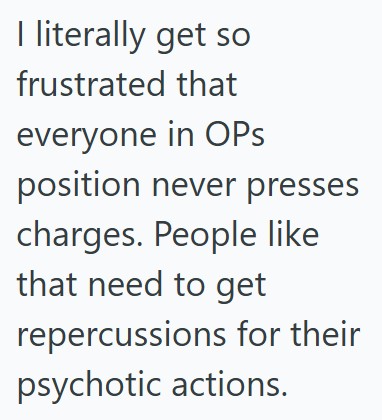 Comment 5 85 Woman Demanded That Another Customer Fill Her Gas Tank And Clear Her Windshield, And She Wouldnt Believe That He Didnt Work There