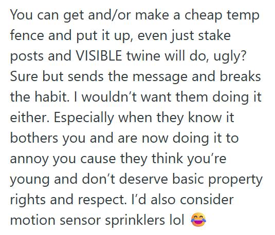 My Yard 3 Homeowners Asked Their Neighbor To Stop Cutting Through Their Yard, But She Keeps Bringing Her Kids And Dog Anyway