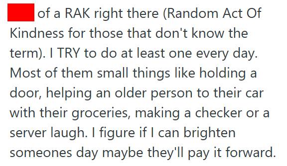 Poor Guy Grocery Store Employee Saw A Struggling Customer Eating Dry Ramen In The Cold, But When Another Shopper Stepped In To Help, It Became A Moment She’ll Never Forget