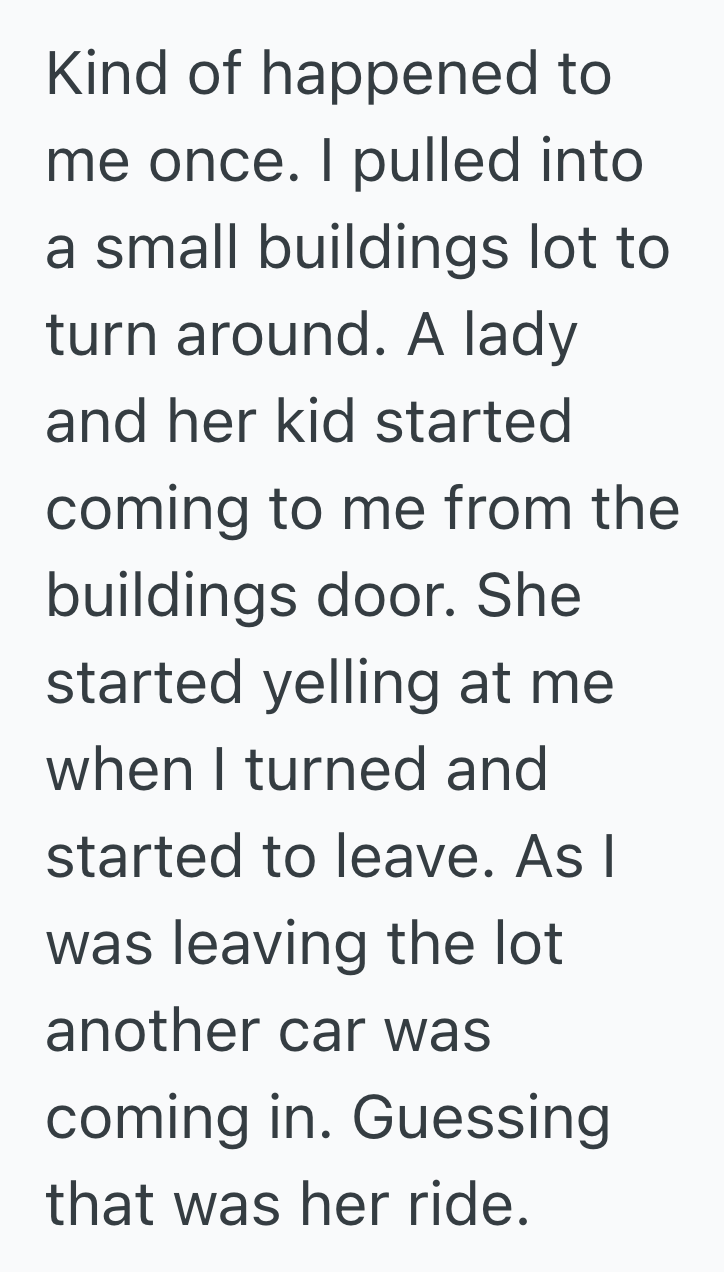Screenshot 2025 10 01 at 5.38.19 PM Driver Was Just Waiting For A Parking Spot, But When A Nearby Security Guard Mistook His Vehicle For An Uber, He Nearly Guided A Confused Passenger Into The Wrong Car