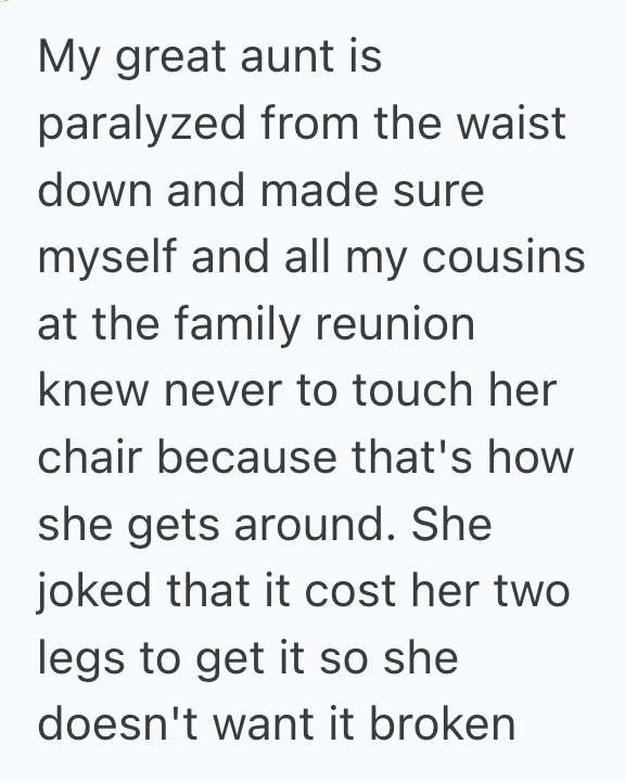 Screenshot 2025 10 07 at 4.35.53 PM Woman In A Wheelchair Was Playing On Her Phone At The Grocery Store, So A Rude Stranger Accused Her Of Being A Lazy Employee And Tried To Grab Her Chair