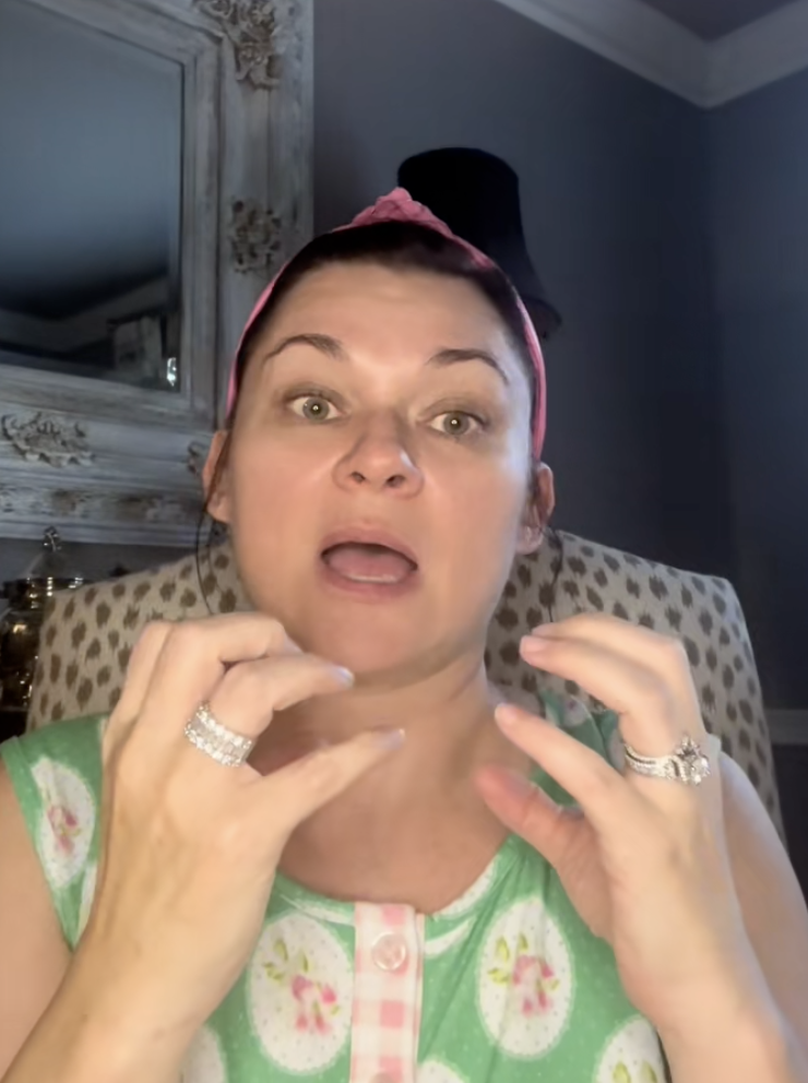 woman talking about scuba diving