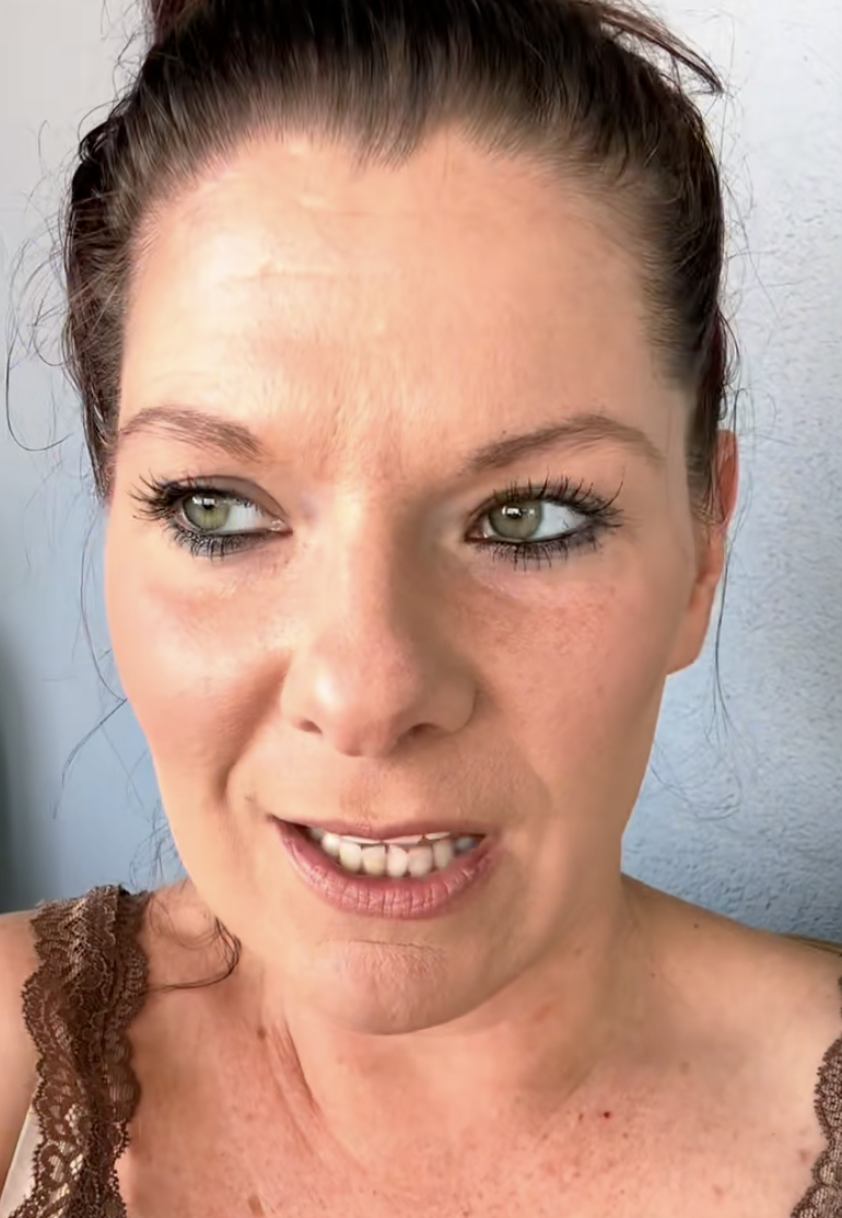 woman talking to tiktok viewers