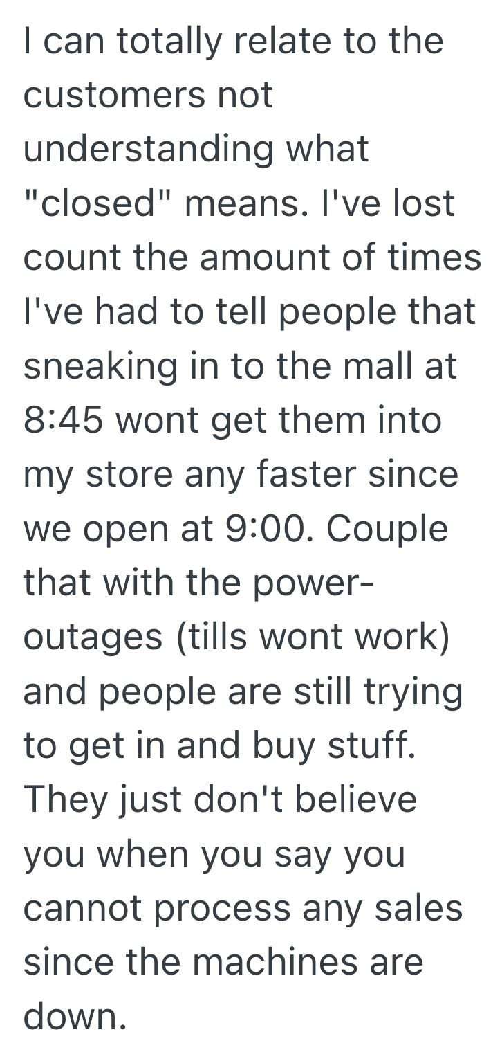 Screenshot 2025 10 15 at 12.18.42 PM Mall Employee Was Forced To Deal With A Gas Leak And A Horde Of Entitled Customers, But One Womans Kind Words And Generous Tip Turned The Entire Day Around