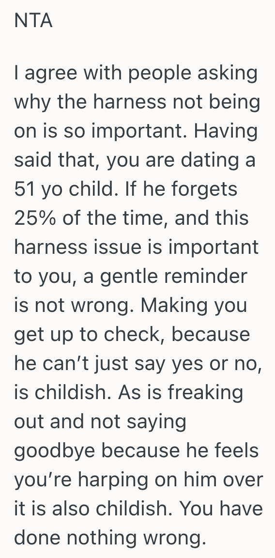 Screenshot 2025 10 18 at 12.44.43 PM Womans Boyfriend Gets Upset When She Asks Him If He Took The Dogs Harness Off, But She Doesnt Want Their Dog To Sleep With His Harness On All Night