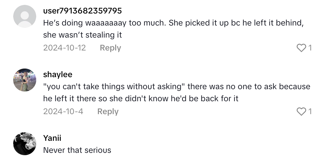 Screenshot 2025 10 18 at 9.35.42 AM A Traveler Confronted The Woman Who Stole His Phone Charger On A Plane