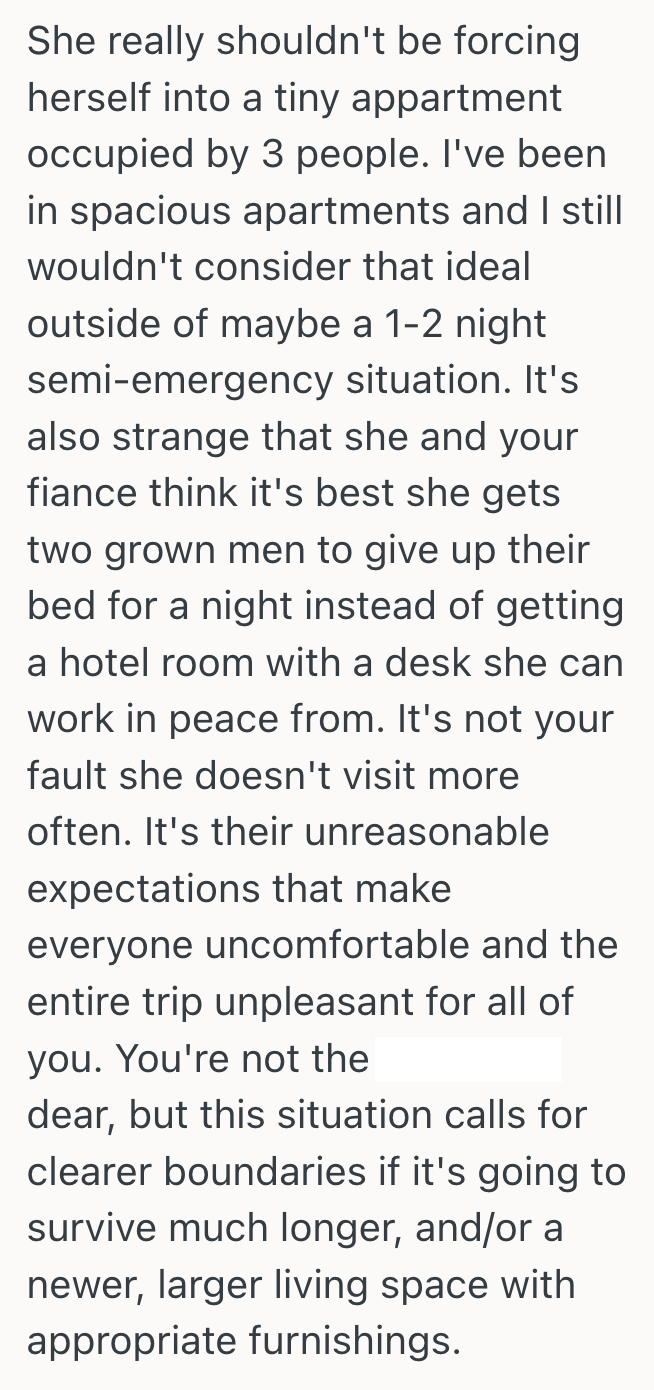 Screenshot 2025 10 20 at 12.36.13 PM Mans Fiancé Wanted Him To Give Up His Bed For His Mom, But He Said No And Sparked A Thanksgiving Feud