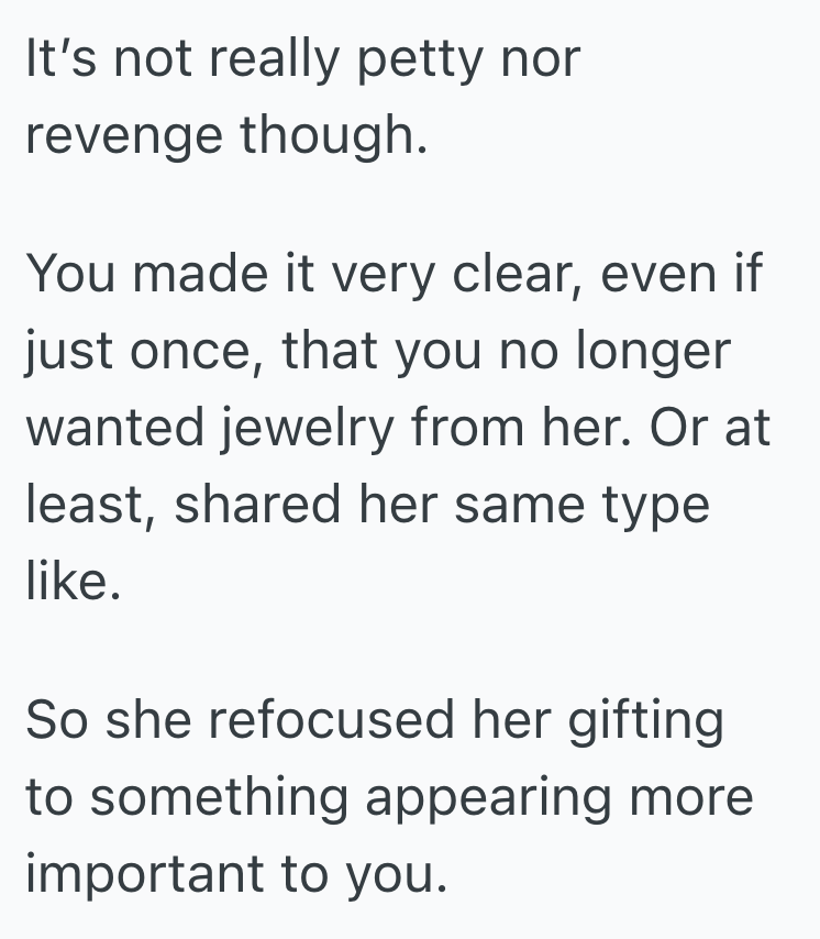 Screenshot 2025 10 28 at 11.16.12 PM Woman Lied To Her Grandma About Exchanging An Ugly Ring She Was Gifted Years Ago, So Her Grandma Willed A Valuable Wedding Set To Her Sister Instead Of Her