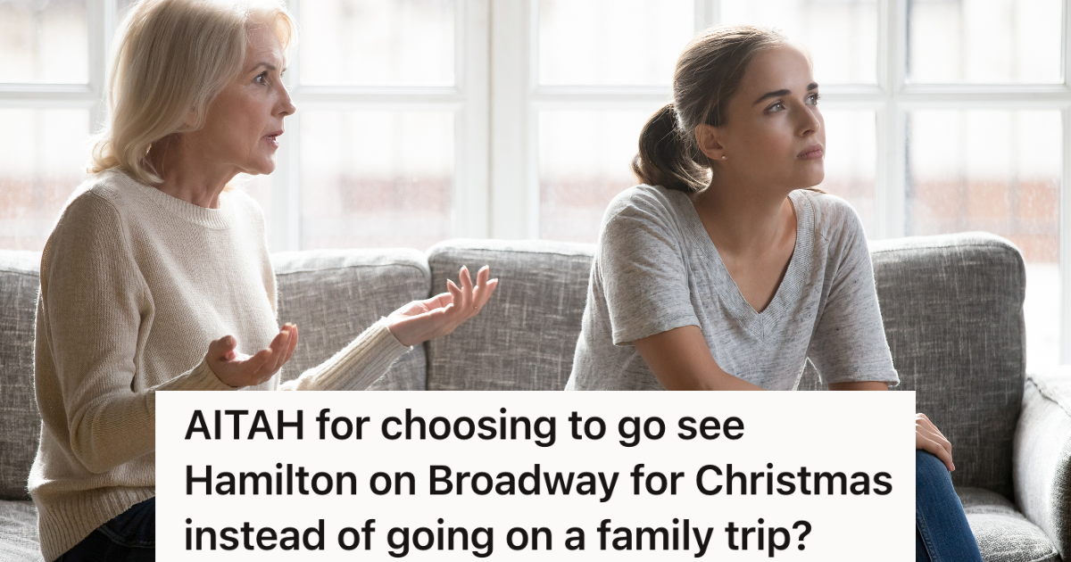 mother arguing with adult daughter