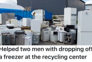 A Driver Saw Two Older Men Trying To Unload A Huge Freezer From A Truck, And He Offered Them A Helping Hand