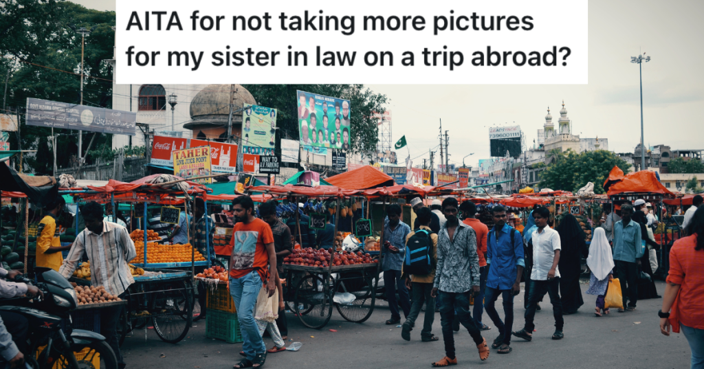 Image of street market in India.