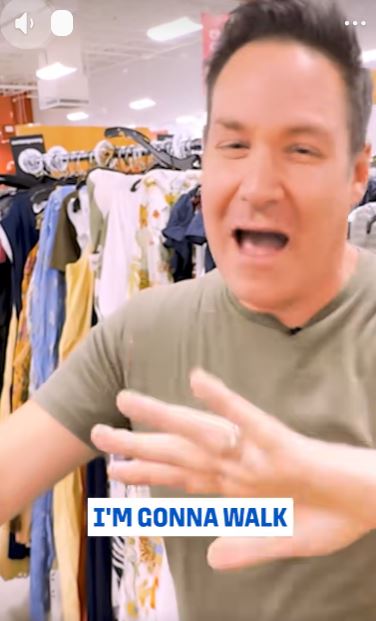 Man telling TJ Maxx secrets