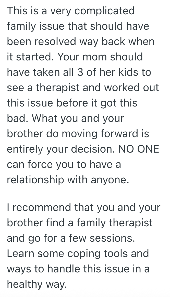 Screenshot 2025 11 07 at 12.55.46 PM Two Adult Siblings Want To Spend Christmas With Their Late Dads Family, But Their Mom And Her Husband Want Them To Spend Christmas With Them Instead