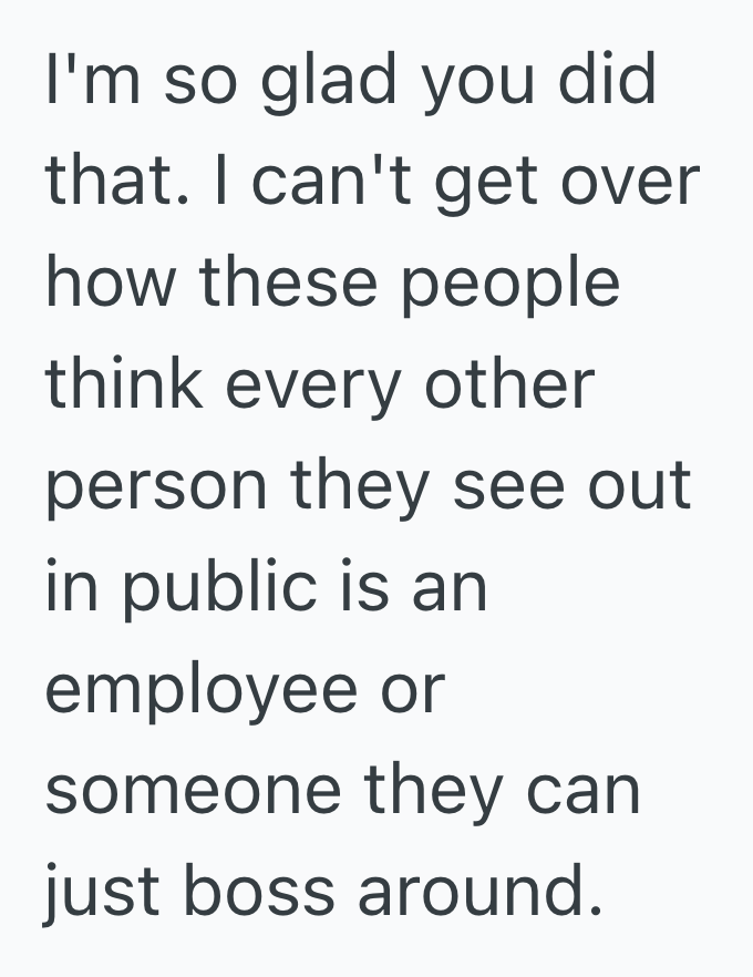 Screenshot 2025 11 07 at 3.10.33 PM A Man Was Mistaken For A Store Employee By A Rude Shopper, So He Followed Her And Blocked Her Car With Her Cart