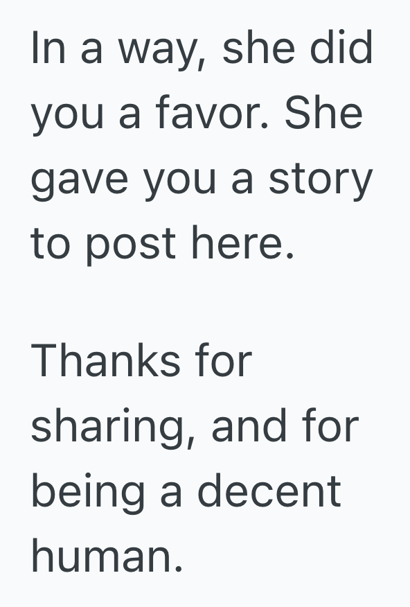 Screenshot 2025 11 07 at 4.39.40 PM Shopper Offered To Help A Woman Find Leggings In Her Size, But The Stranger Got Upset When She Realized She Didn’t Work There