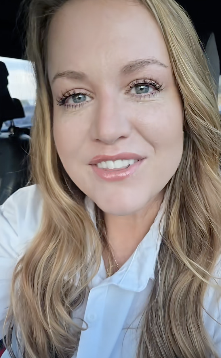 woman talking to tiktokkers