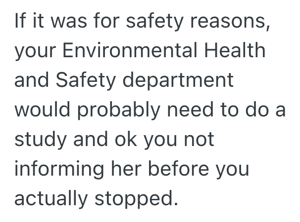 Screenshot 2025 11 21 at 11.50.19 AM Supervisor Requires Employee To Notify Her Every Time They Leave Their Desk, But She Gets So Many Emails That She Quickly Changes Her Mind
