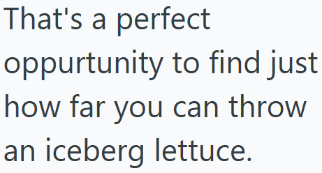 Screenshot 4 2177b2 Man Listened To Music While Waiting For A Friend Outside A Grocery Store, But When A Woman Assumed He Was A Lazy Employee And Attacked Him, He Lost His Cool