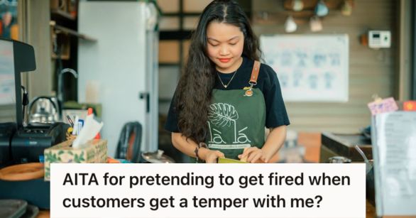Female barista preparing coffee in a coffee shop
