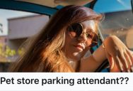 Customer Wearing A Yellow Hufflepuff Shirt Walked Into A Pet Store, But A Rude Lady Suddenly Screamed At Him And Mistook Him For A Parking Attendant