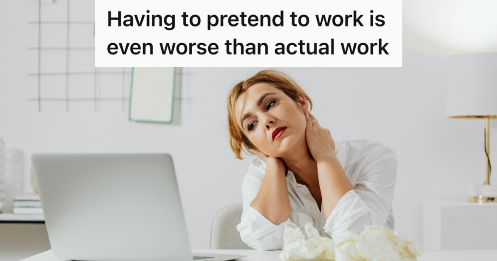 bored employee looking at her computer screen