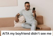 Girlfriend Asks Boyfriend To Stay Cloase After He Disappeared At The Movie Theater, But He Blames Her For “Not Seeing Him” Instead