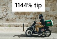 Pizza Guy Was Having A Normal Day, But Then A Kind Customer Handed Him A Massive Pile Of Bills