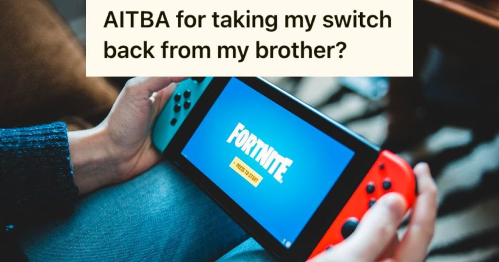 Person playing Fortnite on Nintendo Switch