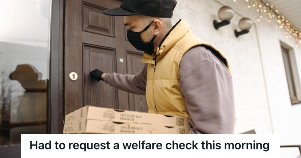 Man delivering pizza to a house